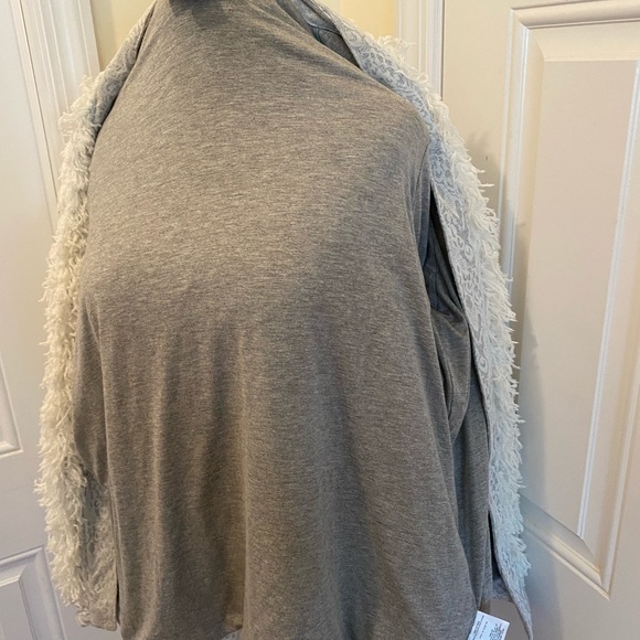 Vanessa Virginia anthropology white gray shaggy open style sweater jacket M L - Picture 9 of 16